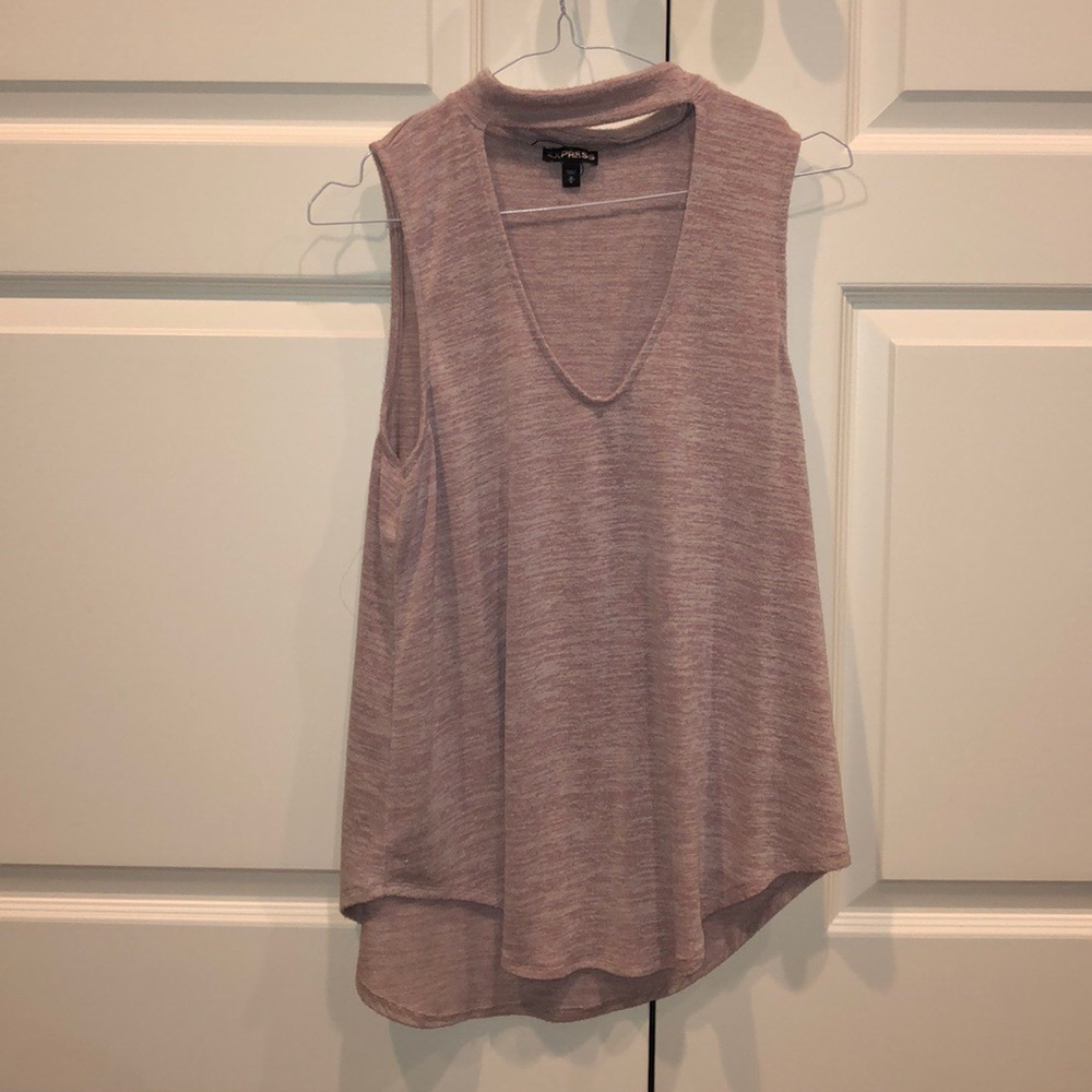 Pink flowy key-hole tank top